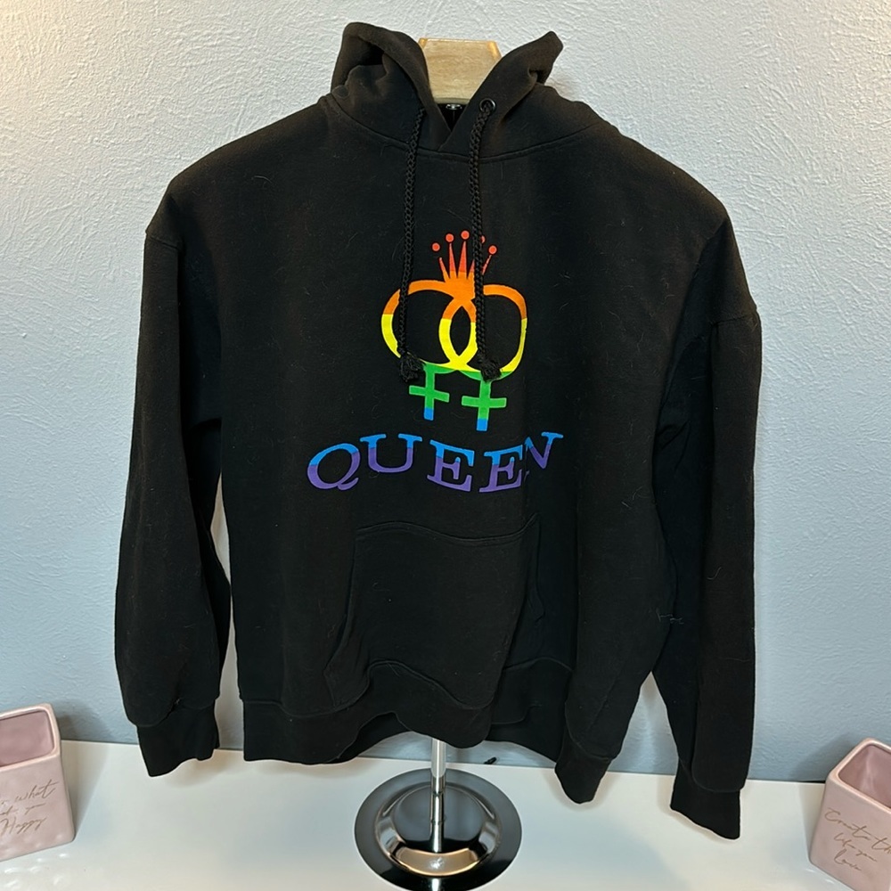 Queen hoody sweatshirt size large